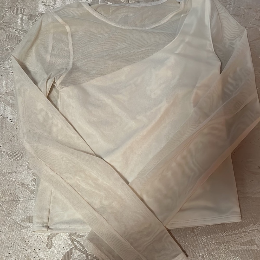 Abercrombie and Fitch top
